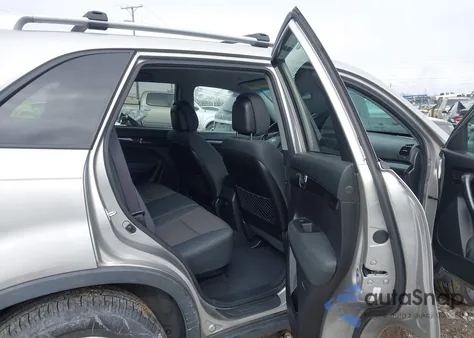 2013 Kia Sorento Lx z USA, uszkodzony, nr VIN 5XYKT3A64DG349599